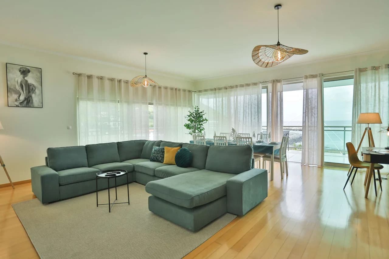 Oceanfront Four-Bedroom Apartment in Machico, Madeira photo 2
