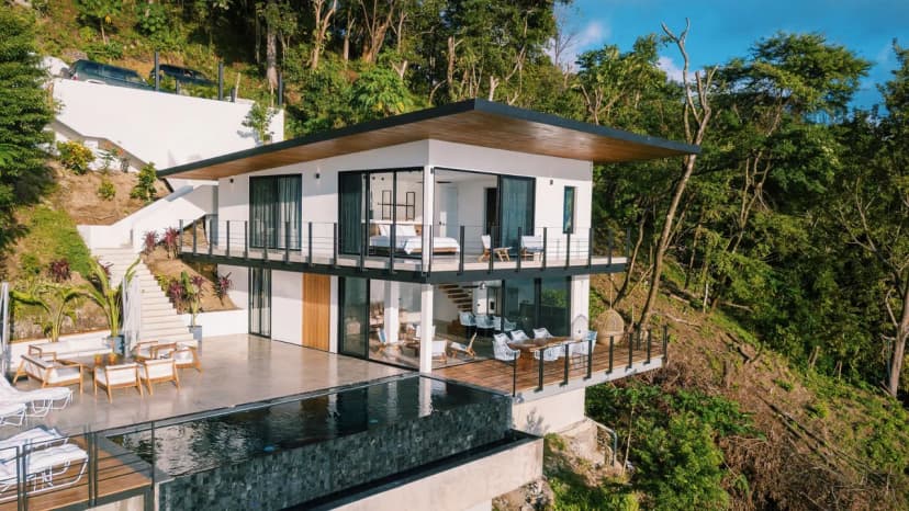 Infinity Pool Oceanview Jungle Villa