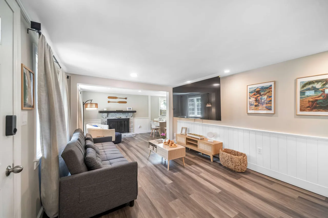 Beachfront Retreat with Hot Tub in Yarmouth photo 4