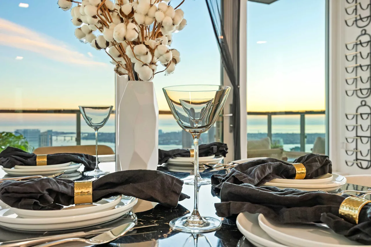 Sky-High Ocean View Residence in San Diego photo 4
