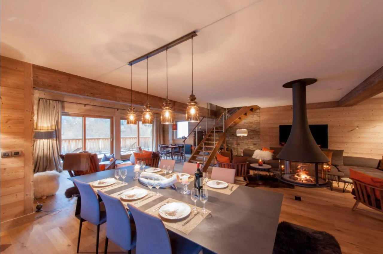 Contemporary Alpine Retreat In Meribel photo 2