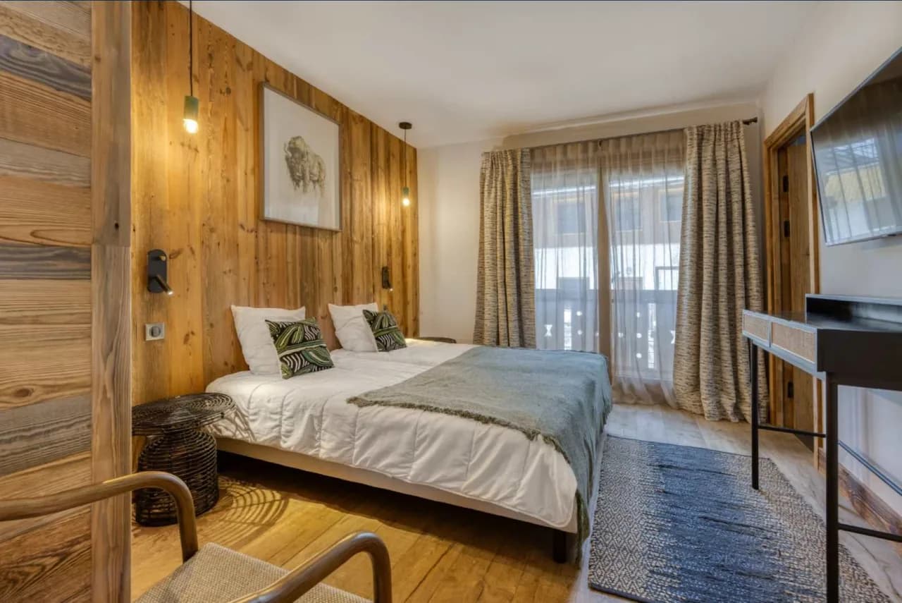 Meribel Luxe Mountain Chalet photo 3
