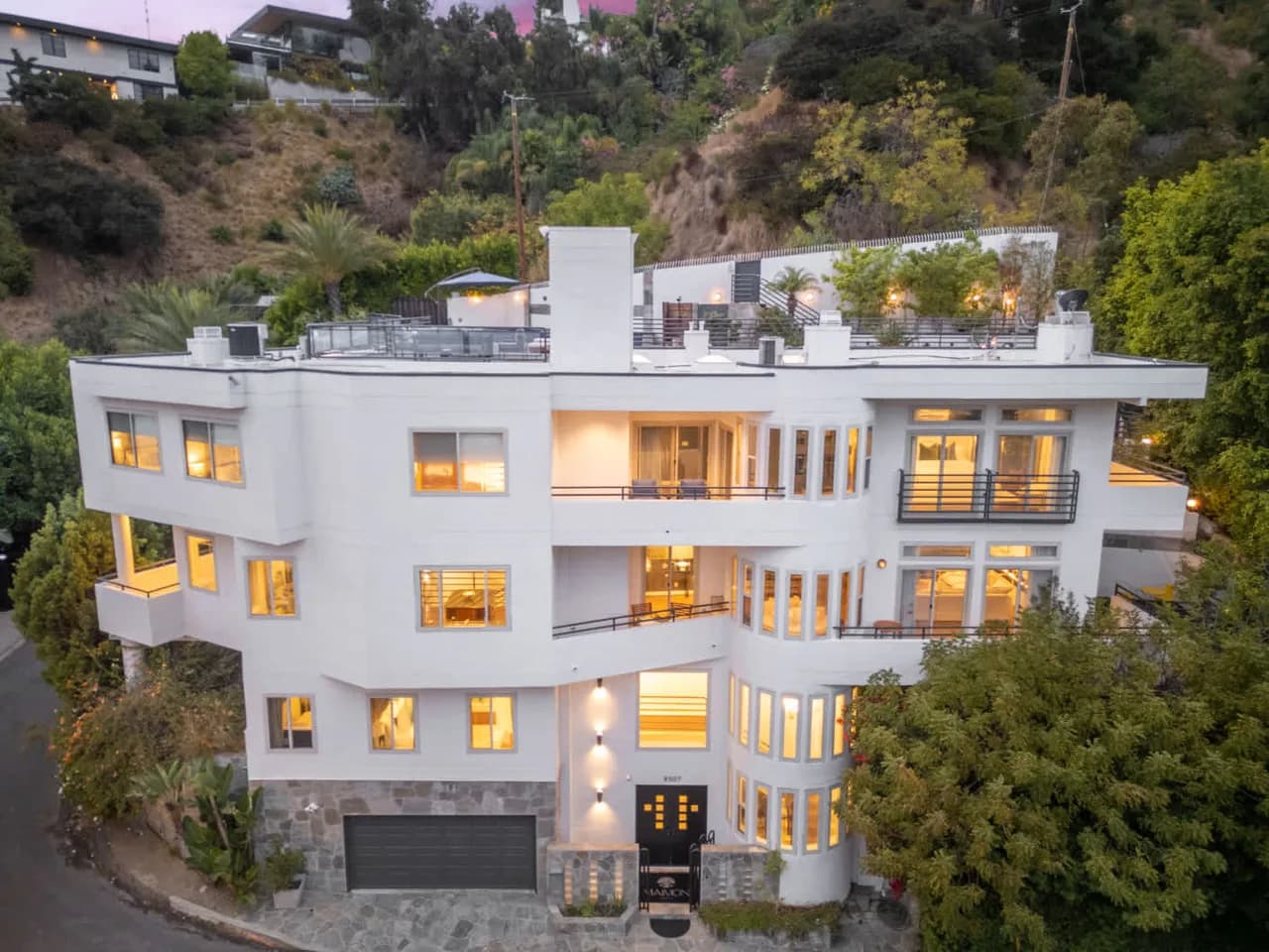 Elevated Luxe Above Sunset