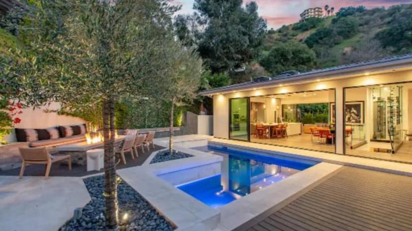 Hollywood Hills Modern Luxury Retreat