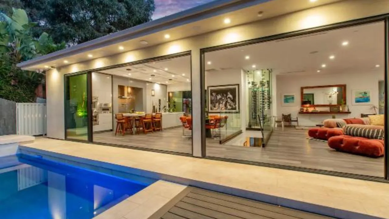 Hollywood Hills Modern Luxury Retreat photo 5