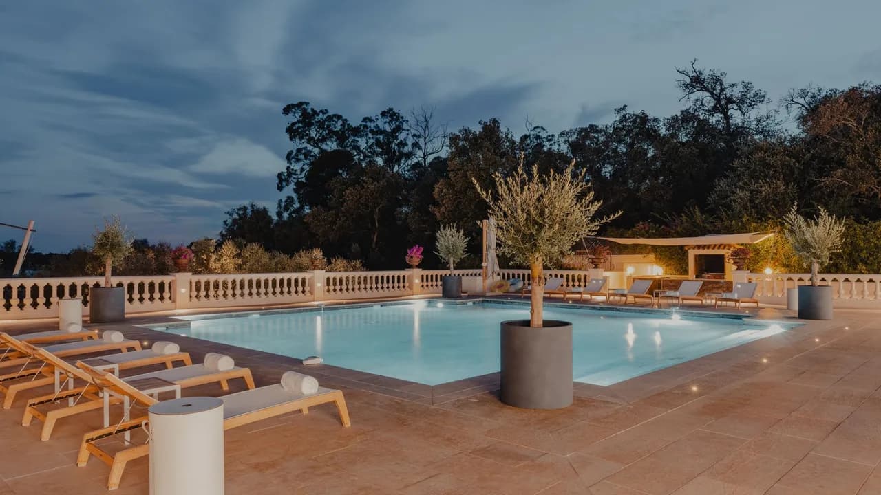 Luxury Fortress With Exclusive Access photo 4