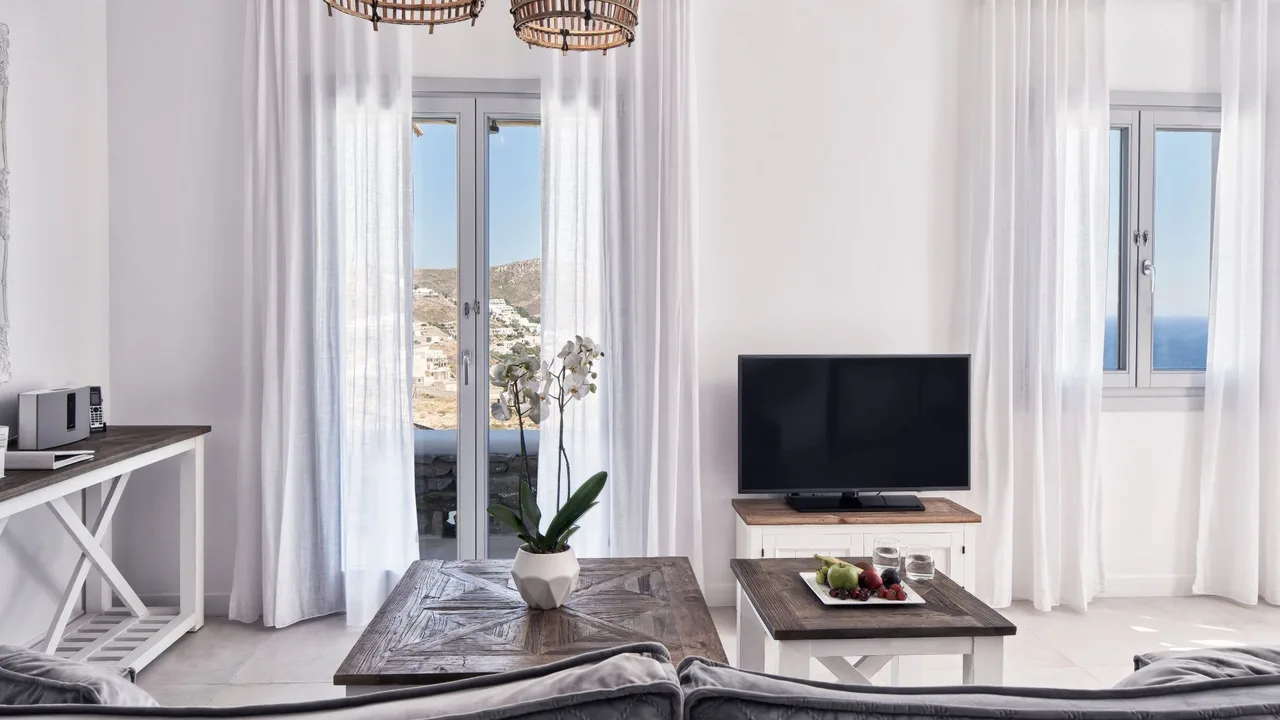 Contemporary Comfort In Mykonos Villa photo 2
