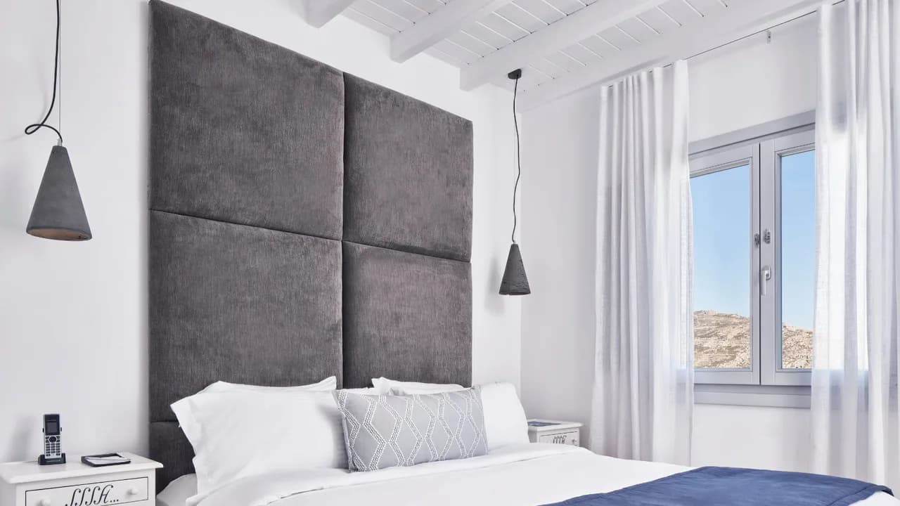 Contemporary Comfort In Mykonos Villa photo 3