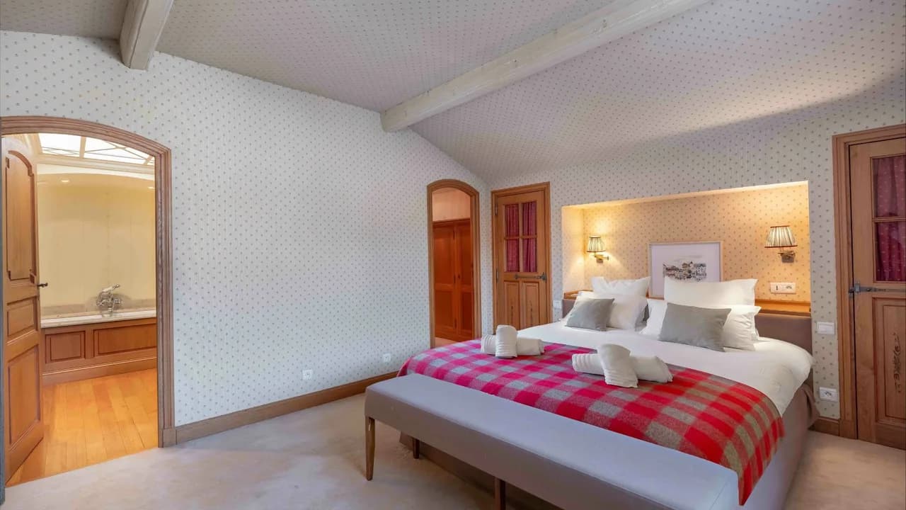 Authentic Mountain-Style Apartment Retreat photo 3
