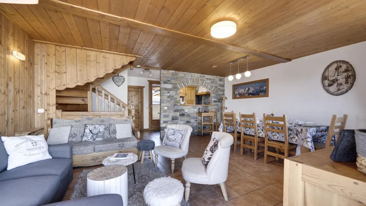 Spacious Chalet Overlooking Mont Pourri