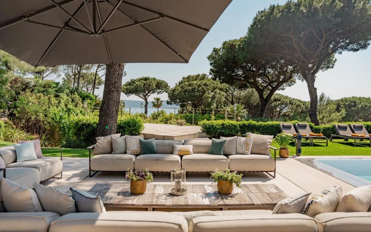 Mediterranean Escape With Large Pool photo 4