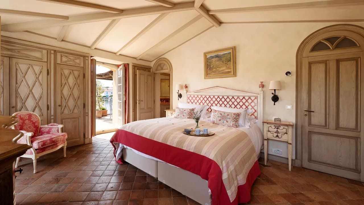 Luxurious Provençal Villa With Pool Access photo 3