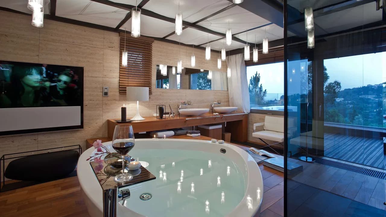 Contemporary Design Meets French Comfort photo 4