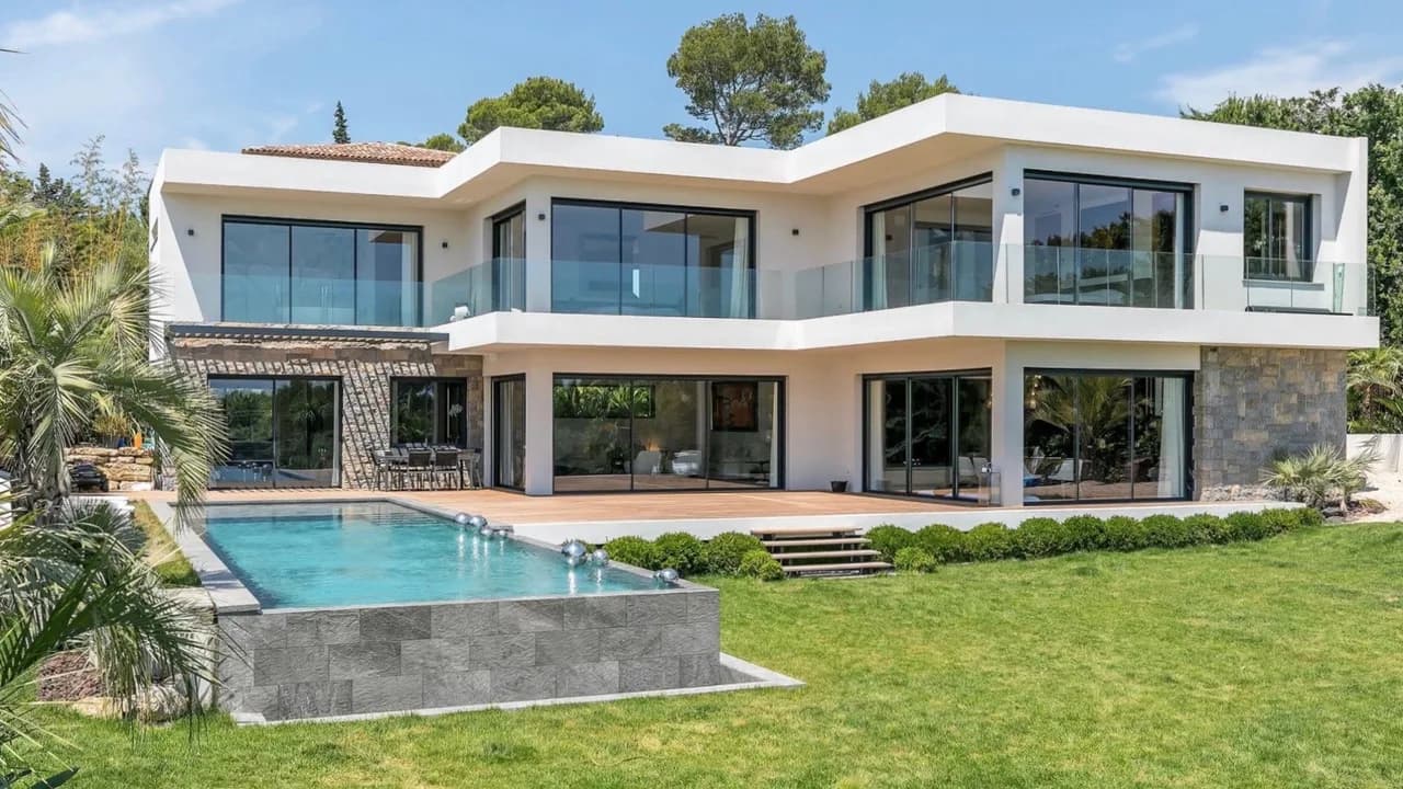 Modern Retreat In Exclusive Mougins photo 5