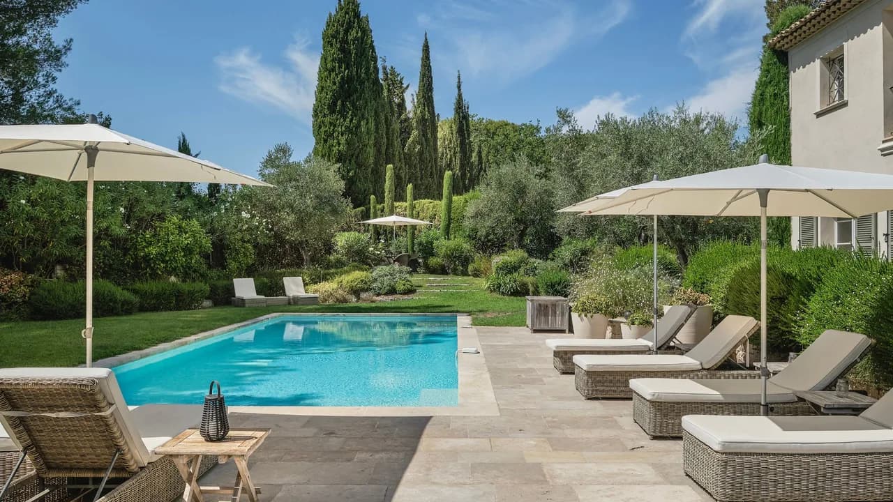 Idyllic French Riviera Countryside Escape photo 4