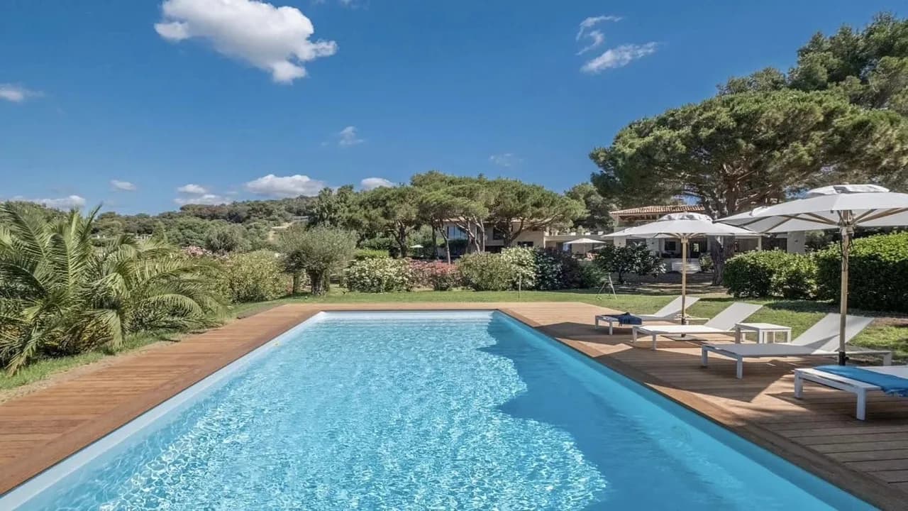 Lavish Coastal Villa With Sea Views photo 5