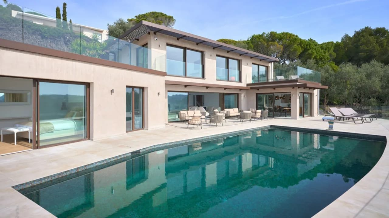 Family-Friendly Villa With Game Room photo 4