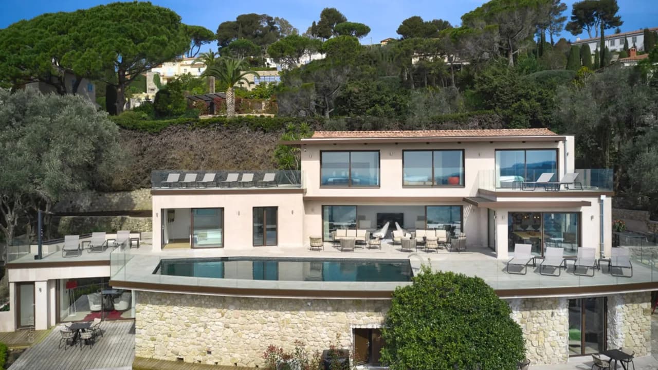 Family-Friendly Villa With Game Room photo 5