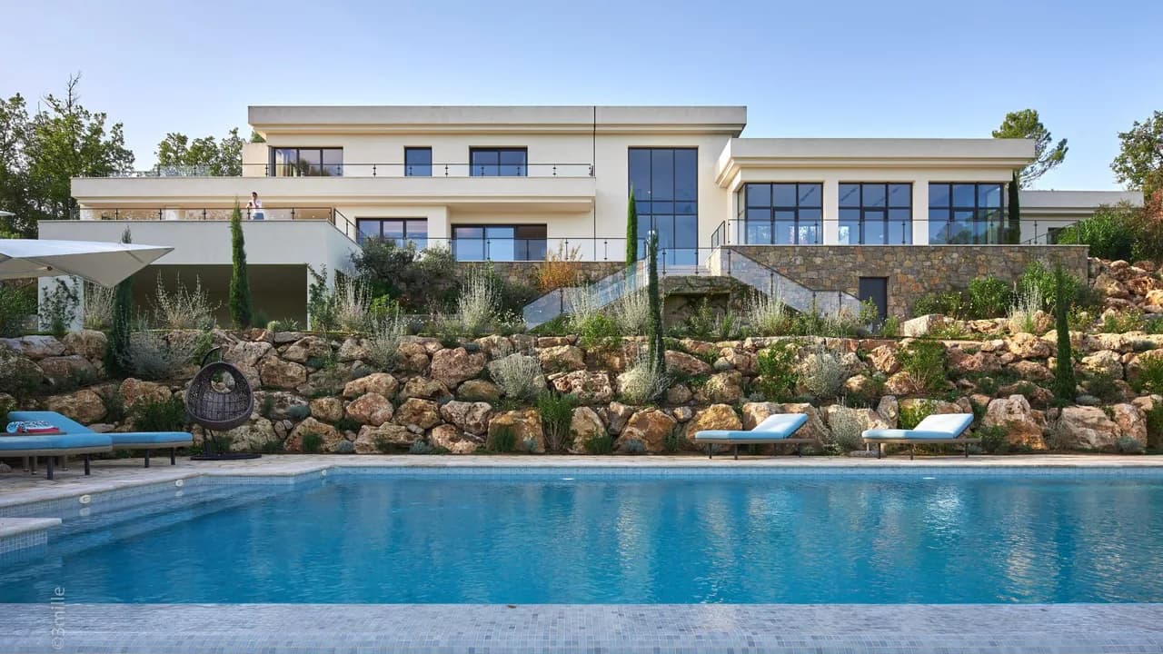 Contemporary Villa in Tourrettes Hills photo 4