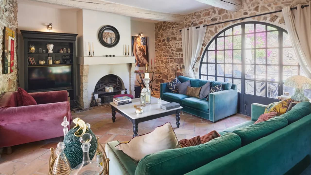 Biot Escape With Rustic Charm photo 2