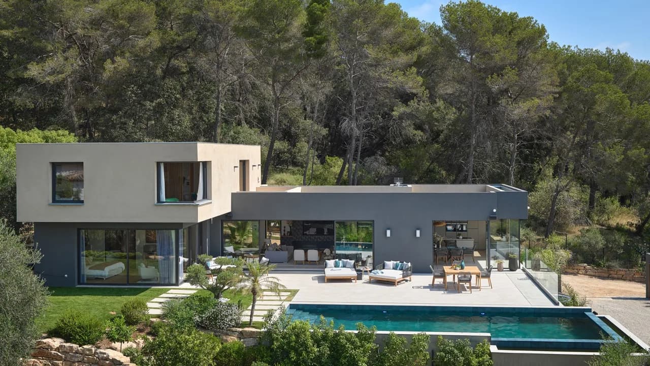 High-end Villa Overlooking Lérins photo 5