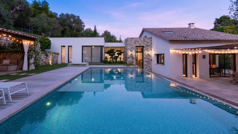 Mougins Escape With Outdoor Oasis