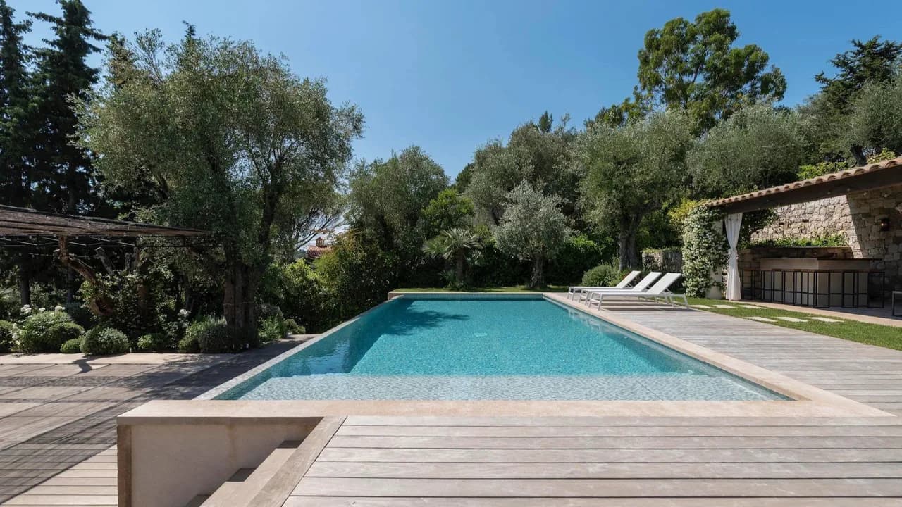Mougins Escape With Outdoor Oasis photo 4
