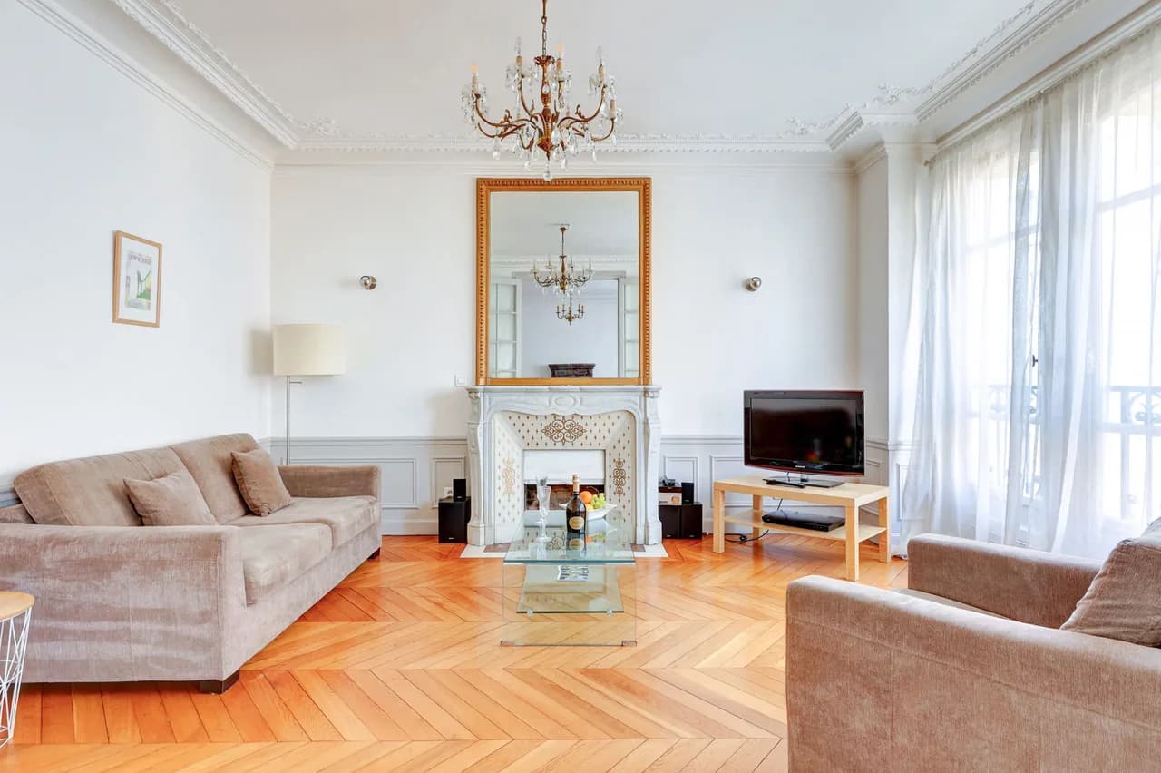 City View Two Bedroom Apartment in Paris