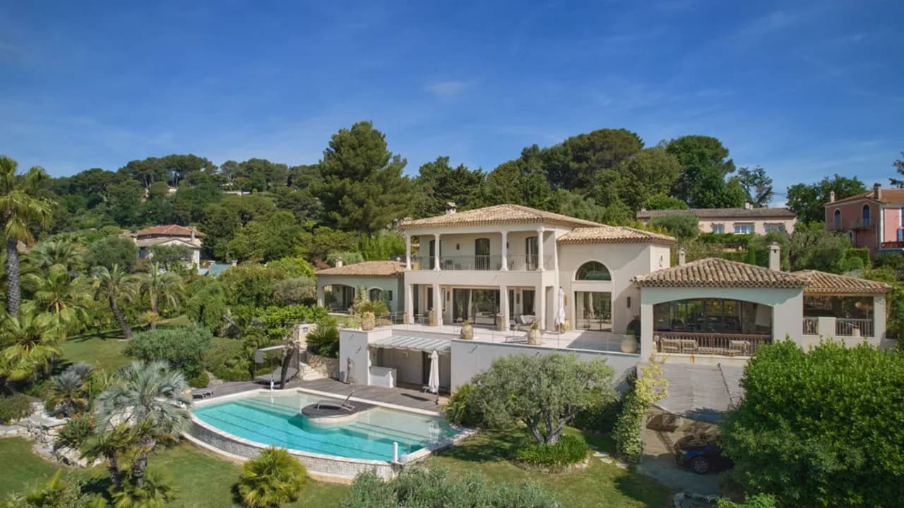 Spacious Mougins Villa With Gym photo 5