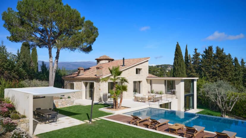 Elegant Retreat Steps From Mougins