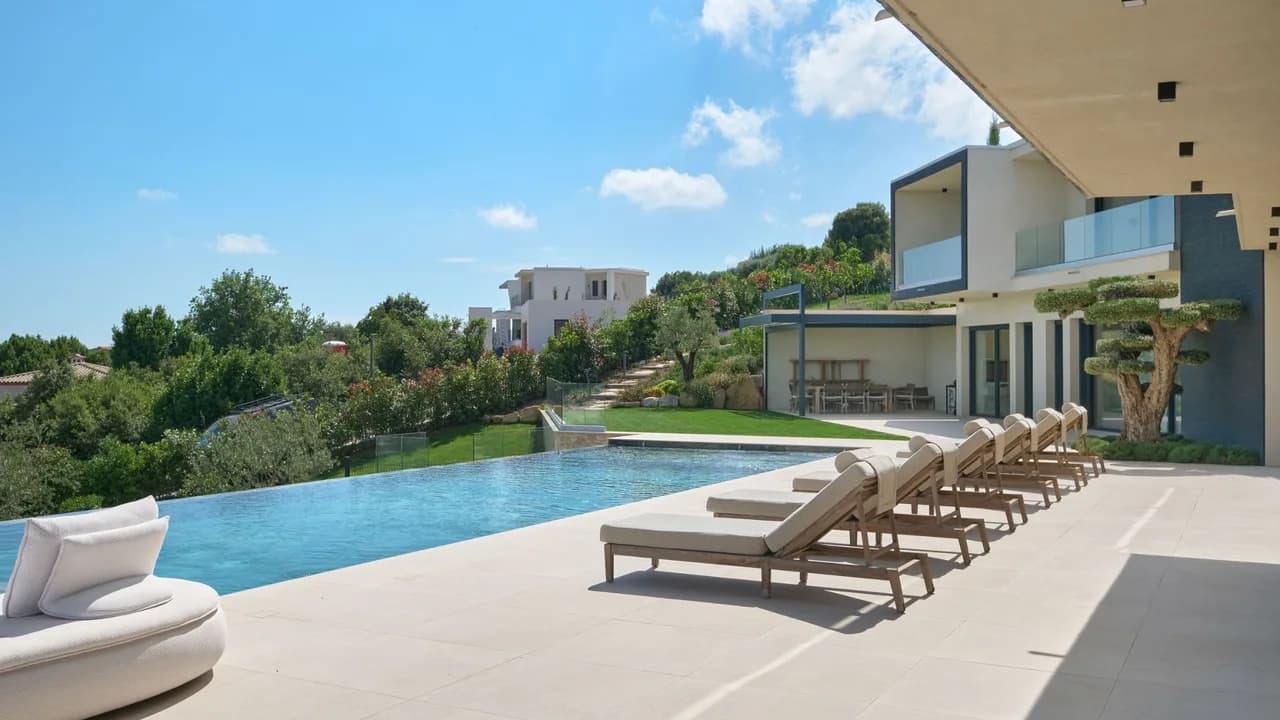 Modern Villa Near Cannes Coast photo 4