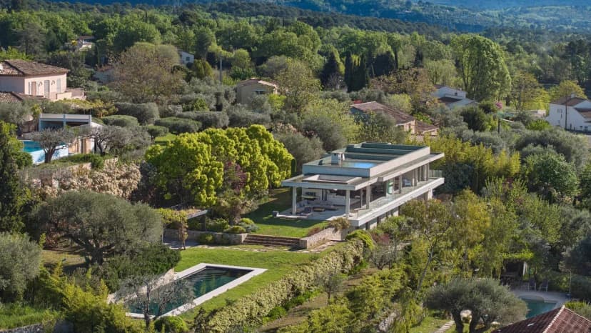 Contemporary Villa Retreat in Montauroux