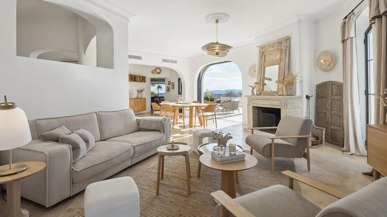 Sophisticated Stay in Scenic Opio photo 2
