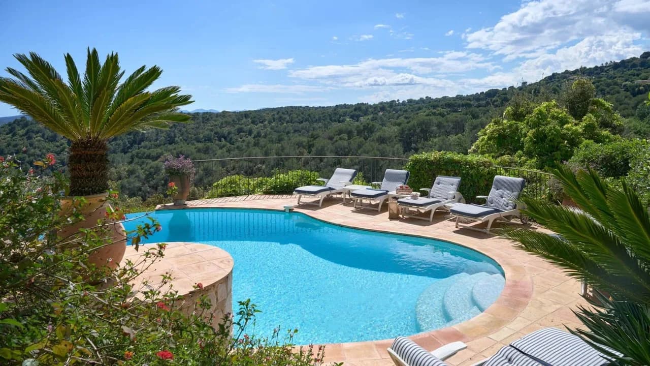 Scenic Getaway in Saint-paul-de-vence photo 4