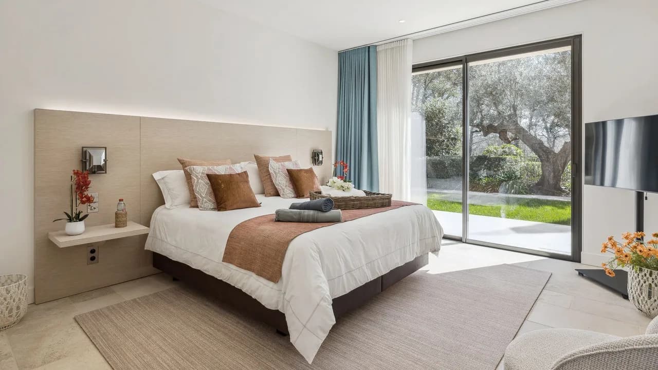 Peaceful Luxury In Tourrettes Hills photo 3