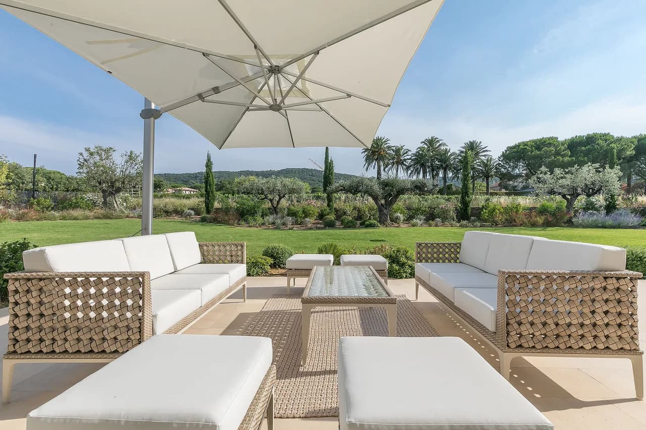 Alfresco Living Villa With Pool photo 4