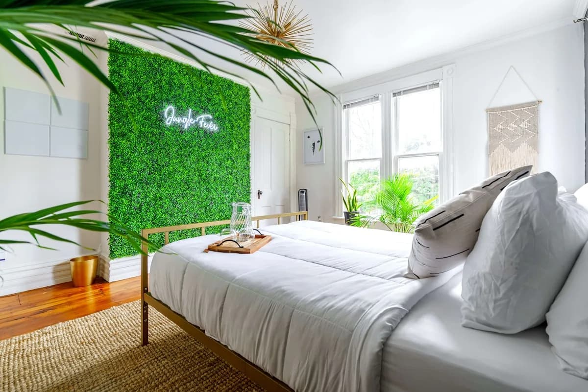 🌿 Jungle Fever by Jungle House | Walk to High Street | Near Convention Center, OSU & Nationwide Arena | Downtown & Short North | 5,800+ Reviews | Private Parking photo 2