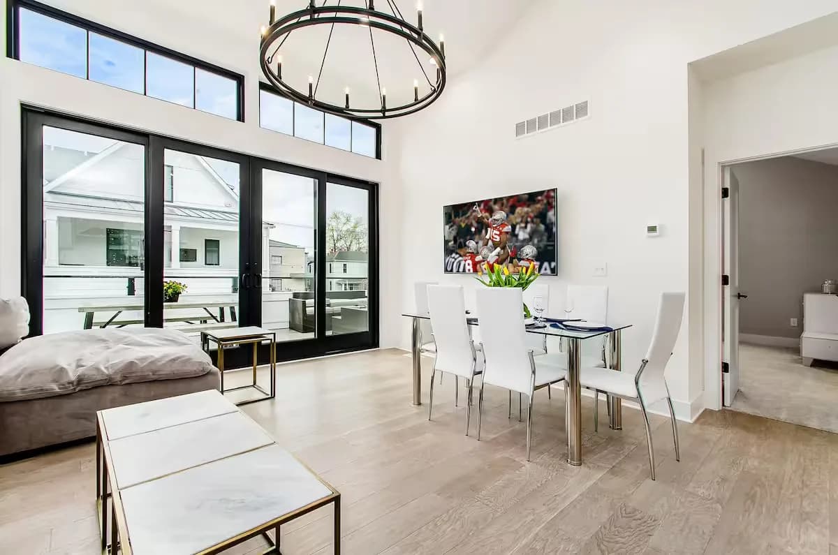 🌿Jungle Sol by Jungle House | Downtown & Short North | Garage Parking | 5,800+ Reviews | Near Convention Center & Nationwide Arena & Ohio State | Walk to High Street photo 4
