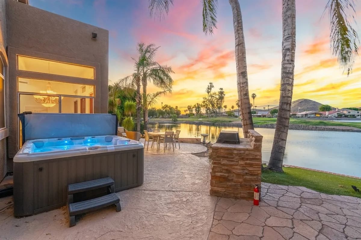 Lakeside Villa with Private Patio in Glendale California photo 3