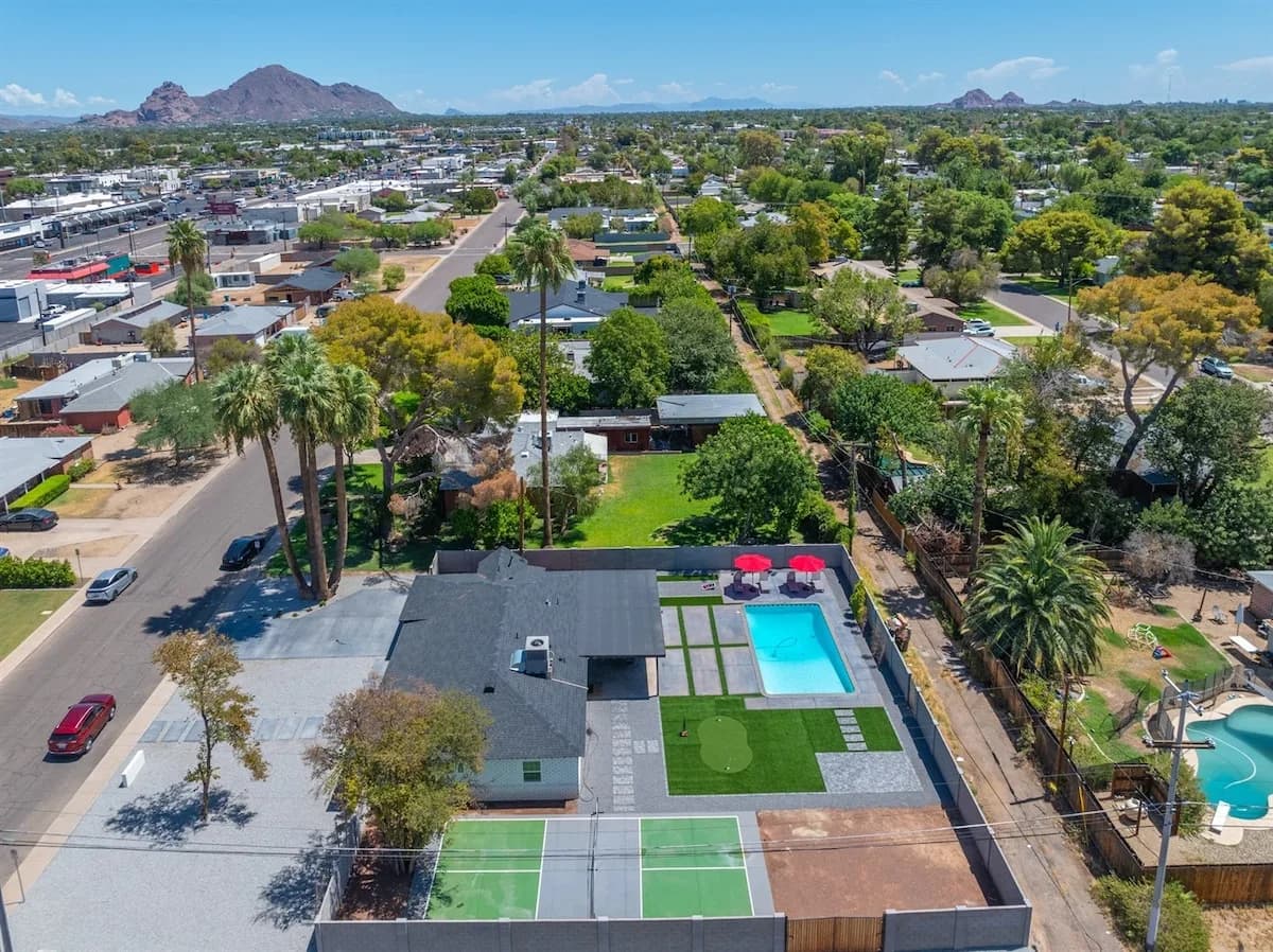 Downtown Poolside Four Bedroom Home in Phoenix