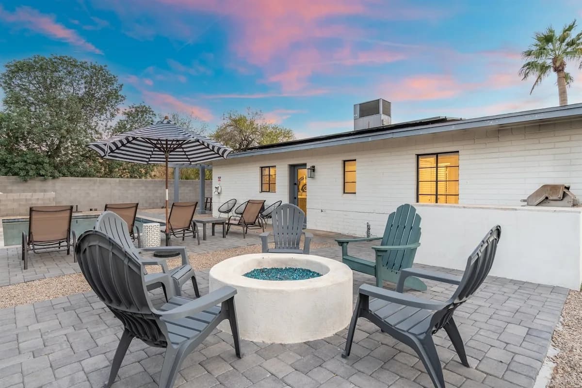 Sparkling Pool Oasis in Scottsdale photo 3