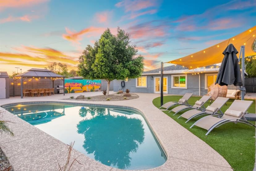 5BR, Heated Pool, BBQ and Covered Patio - DT Phx