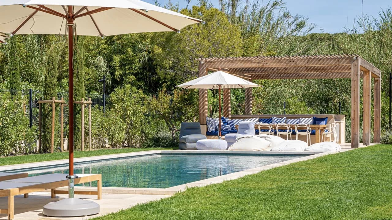 Lavish Saint Tropez Villa With Pool photo 5