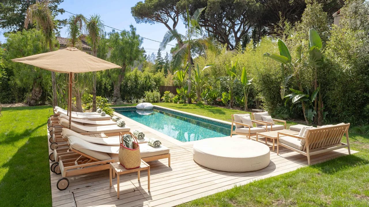 Secure Domain Villa With Heated Pool photo 5