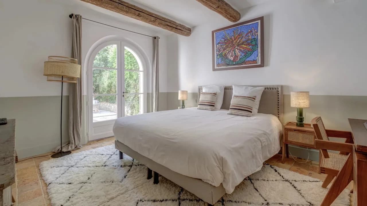 Modern Comforts in Provençal Setting photo 3