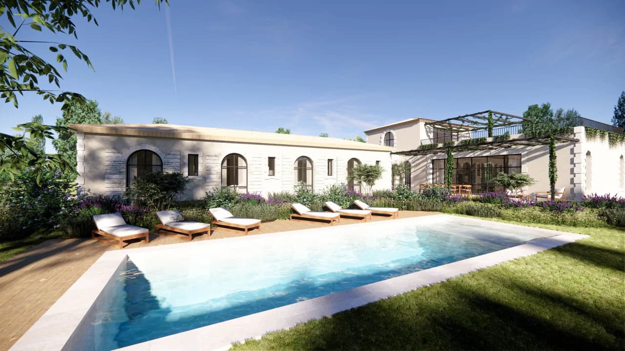 Pine Forest Surrounds Luxury Retreat