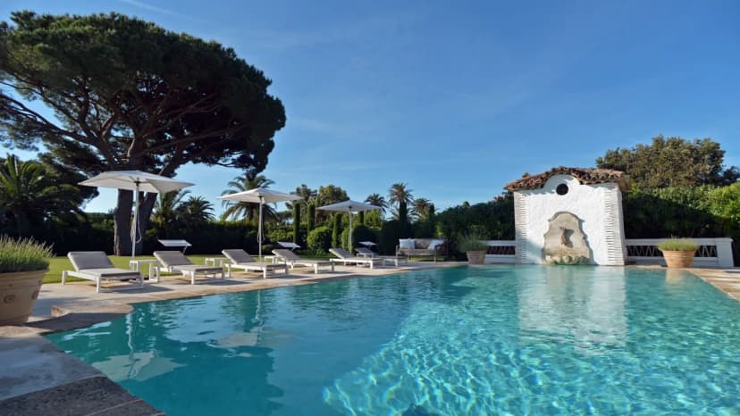 Seaside Elegance and Ultimate Privacy