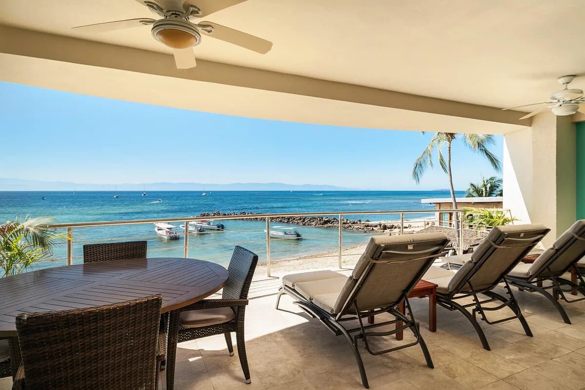 Oceanview Two Bedroom Condo in Pontoquito photo 2