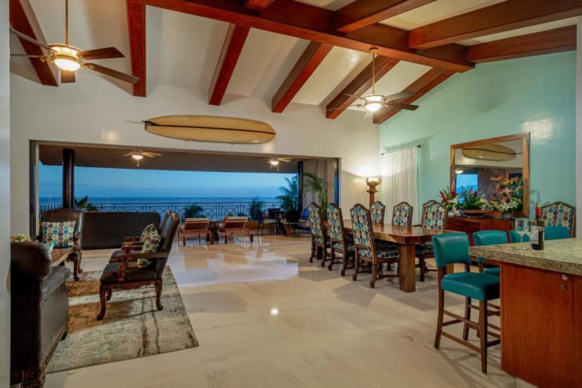 Beachfront Penthouse Private Cook & Concierge