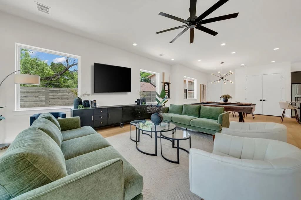 Spacious Six Bedroom Villa in Austin photo 4